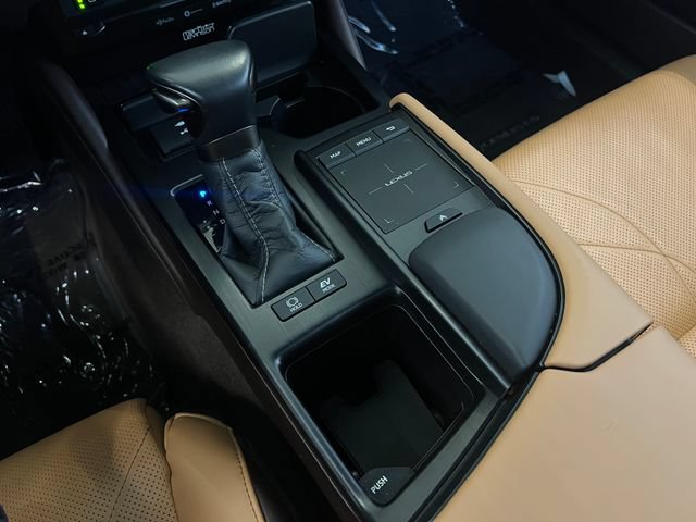 Used 2021 Lexus ES 300h w/ Accessory Package FWD image 21
