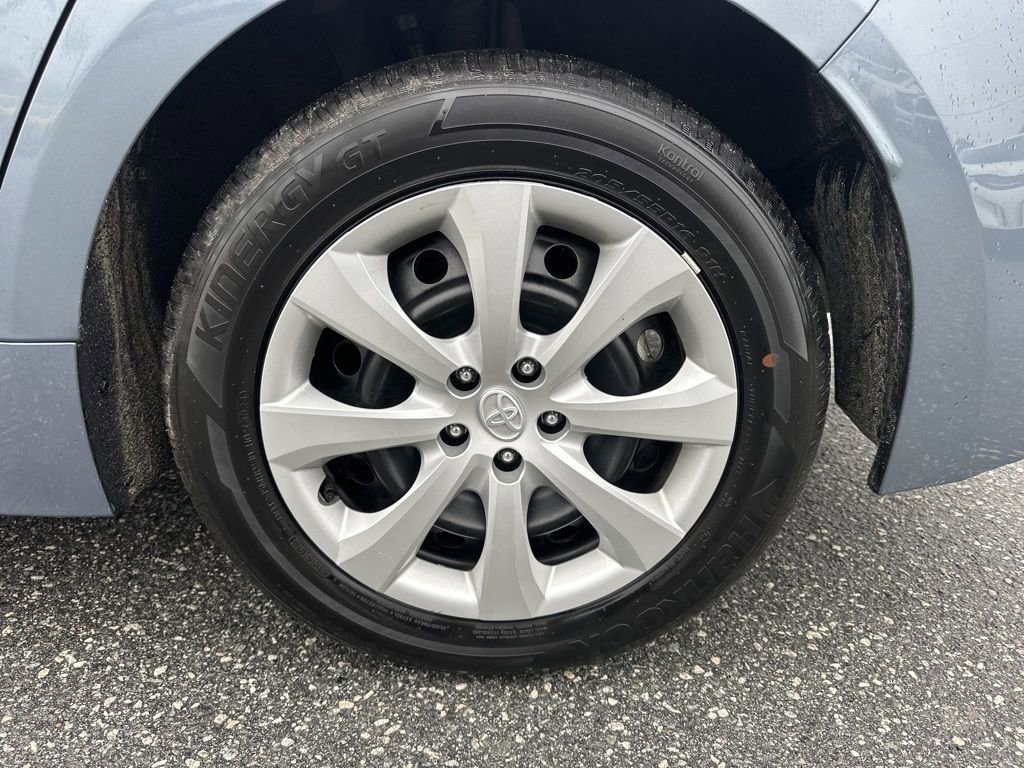 Used 2025 Toyota Corolla LE image 25