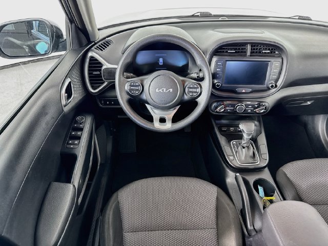 Used 2024 Kia Soul LX w/ Option Group 015 FWD image 21