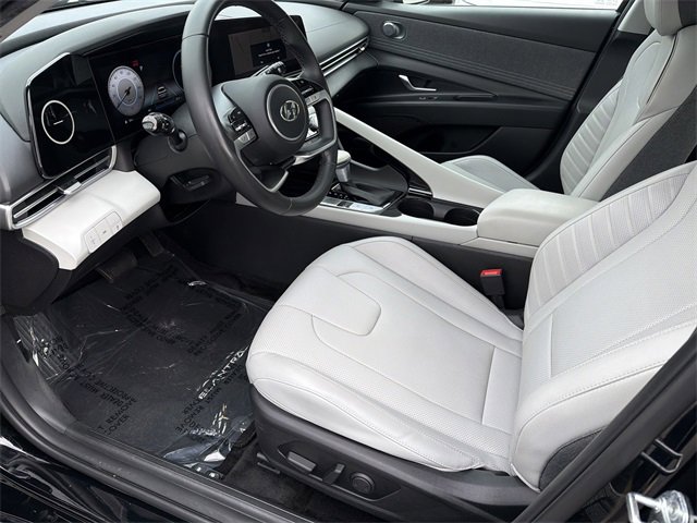 Certified 2022 Hyundai Elantra Limited image 9