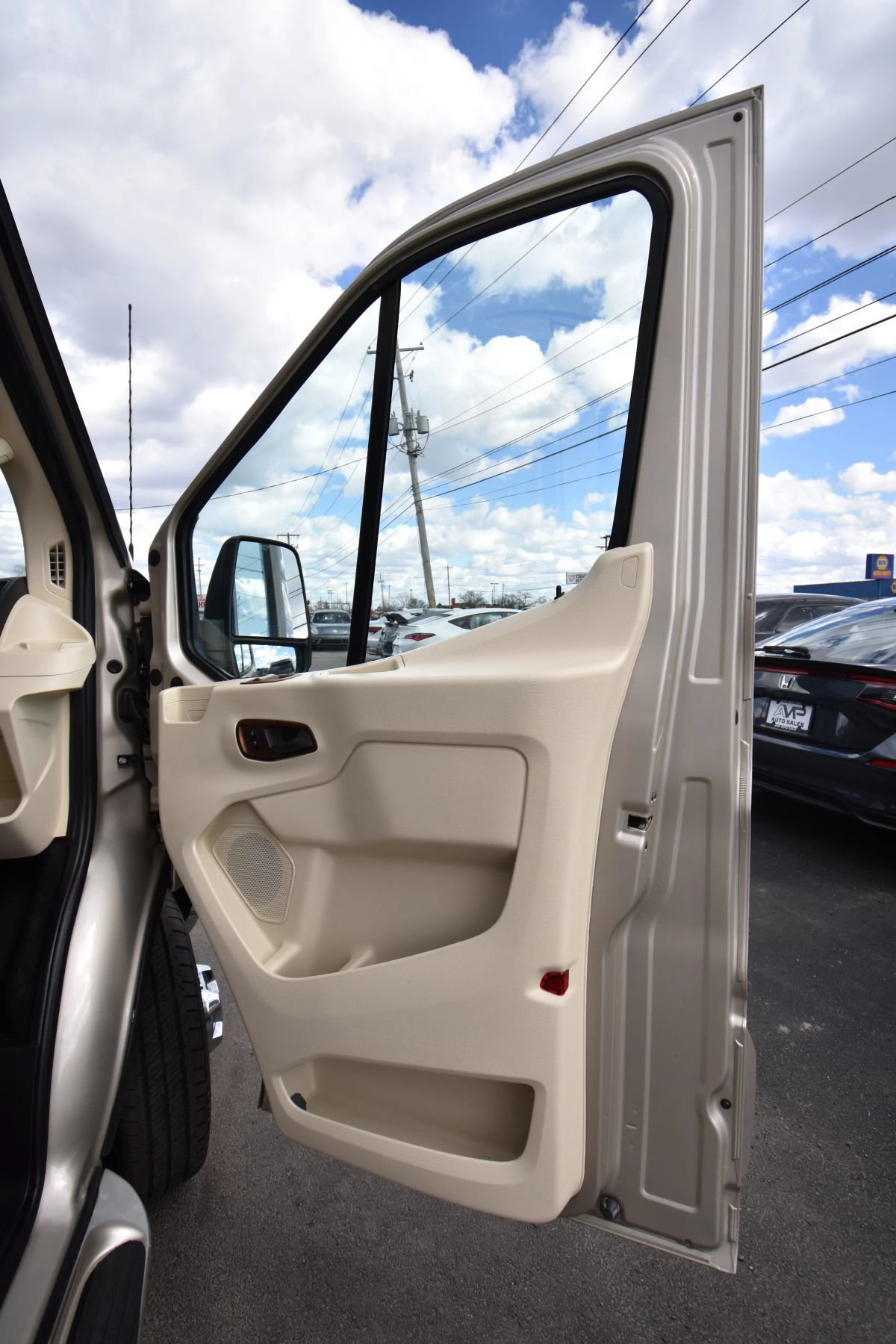 Used 2019 Ford Transit 350 148 High Roof Extended DRW w/ Premium Package RWD image 18