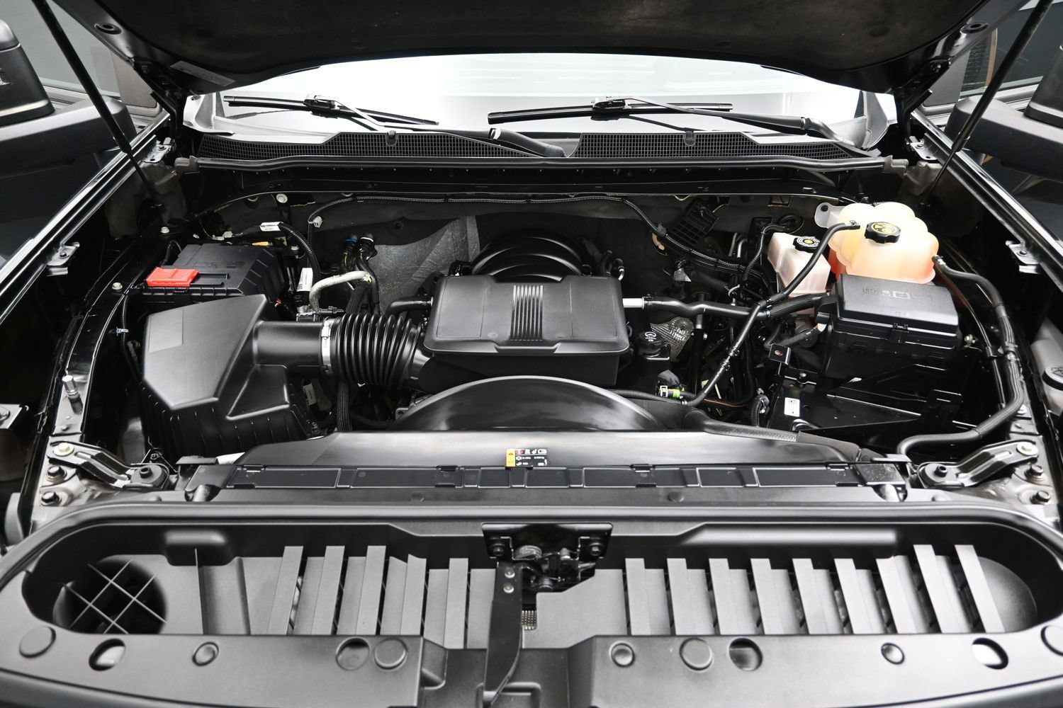 Used 2024 Chevrolet Silverado 2500 LT AWD/4WD image 8
