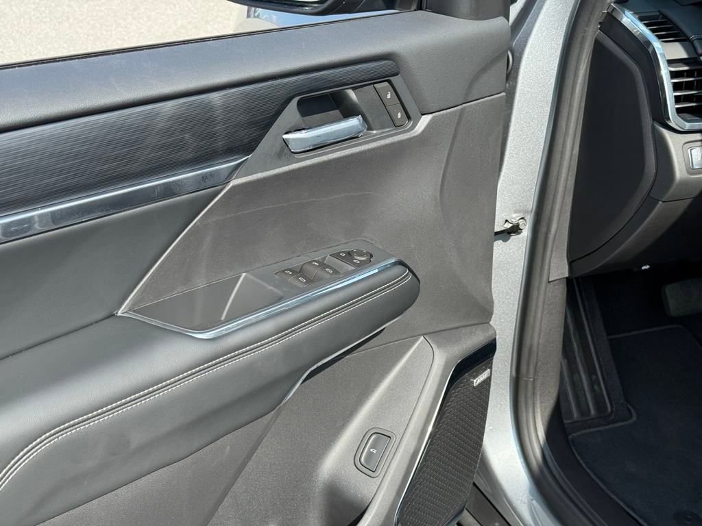 New 2026 GMC Acadia Elevation image 17