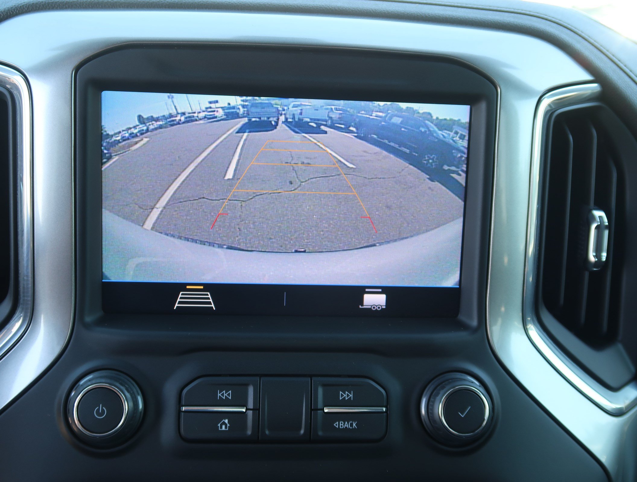 Used 2020 Chevrolet Silverado 1500 LT Trail Boss AWD/4WD image 30