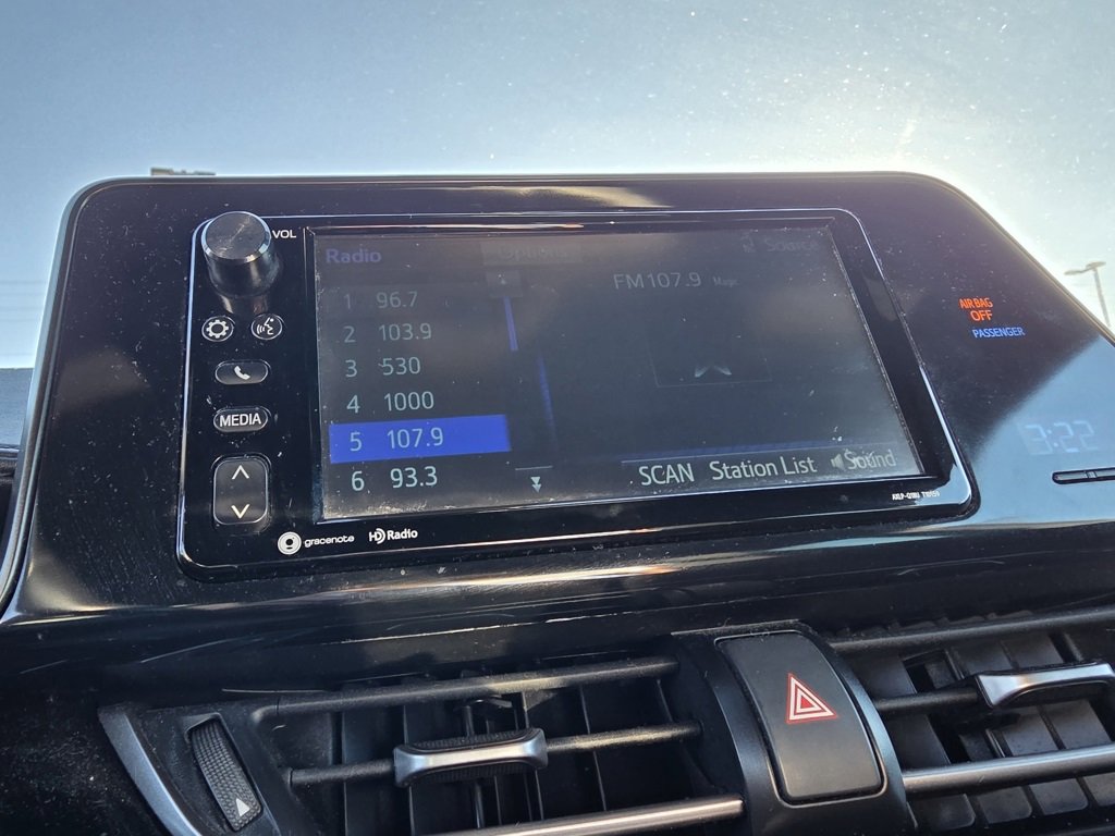 Used 2018 Toyota C-HR XLE image 16