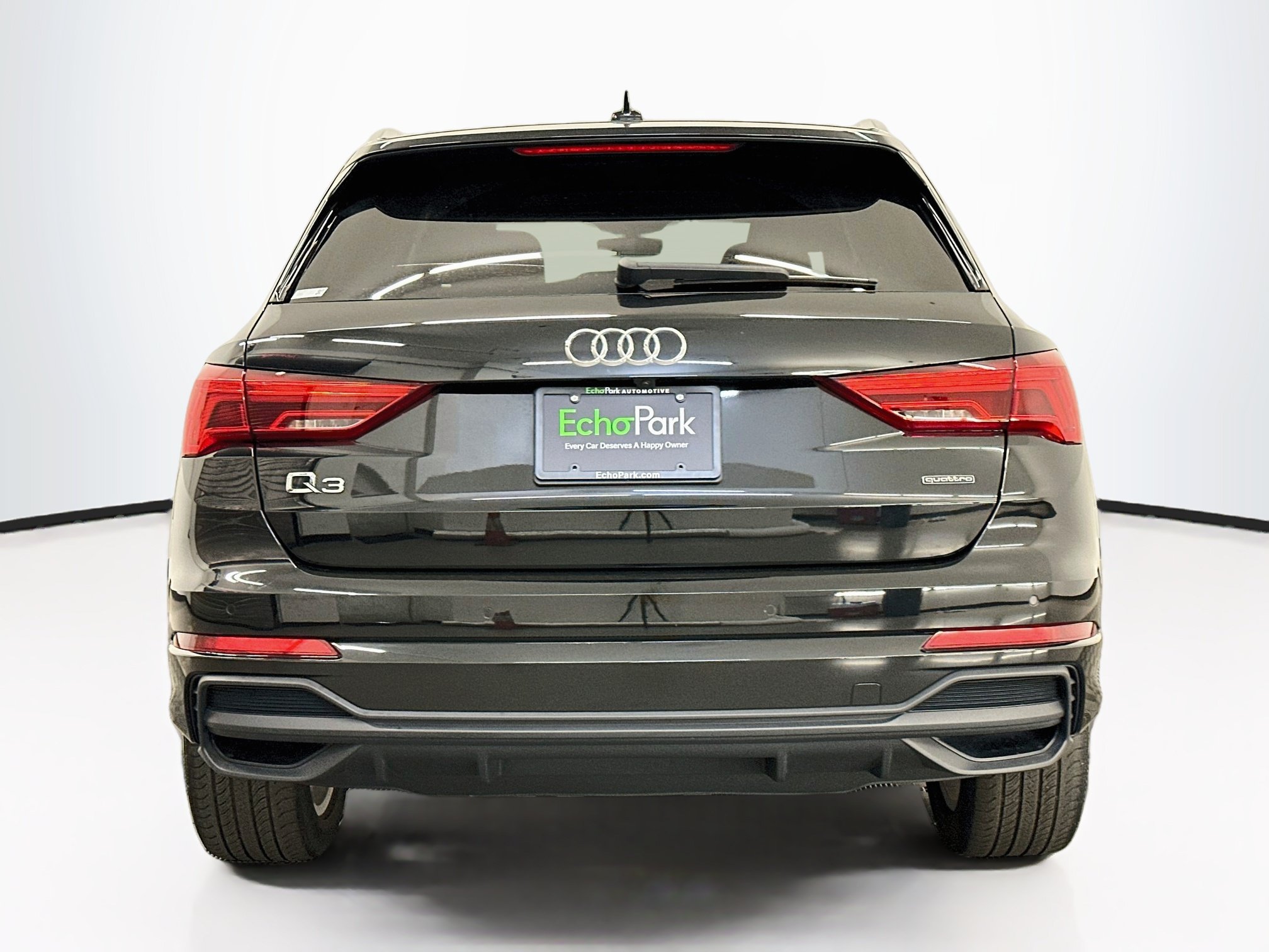 Used 2023 Audi Q3 2.0T Premium Plus w/ Premium Plus Package AWD/4WD image 7