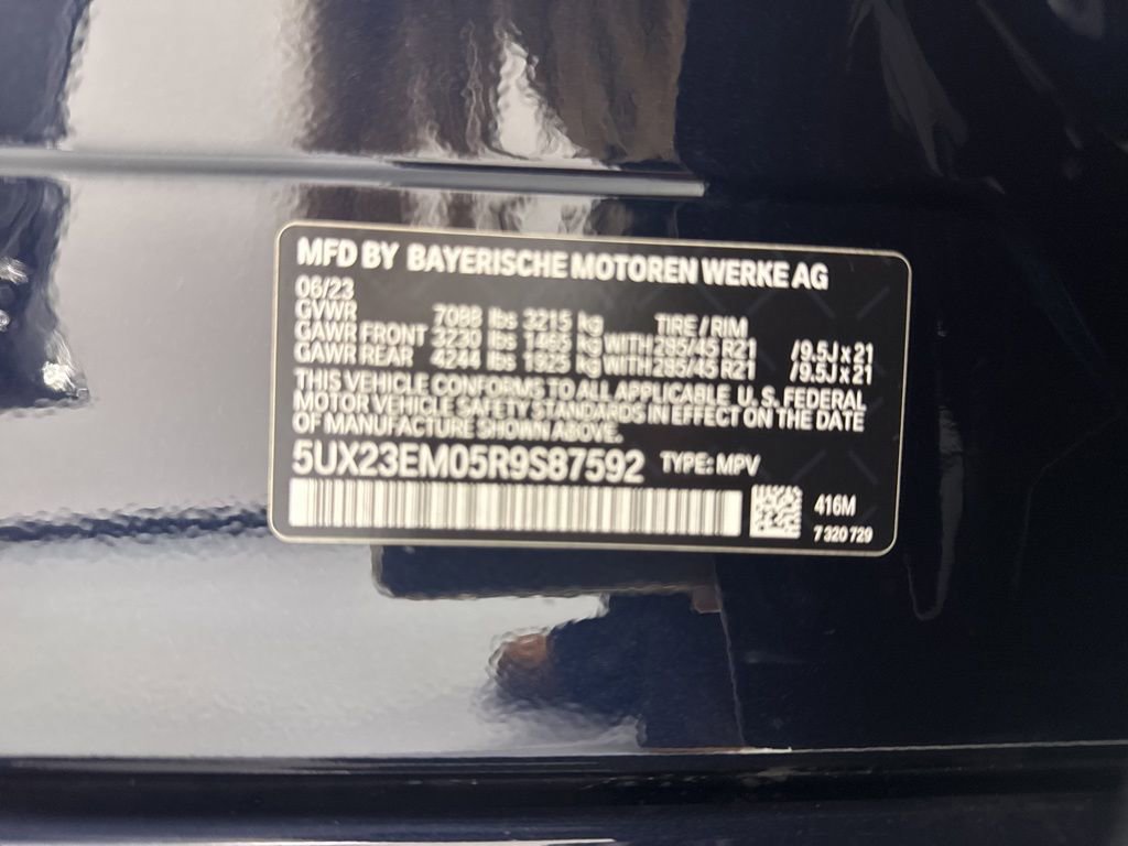 Certified 2024 BMW X7 xDrive40i w/ M Sport Package image 11