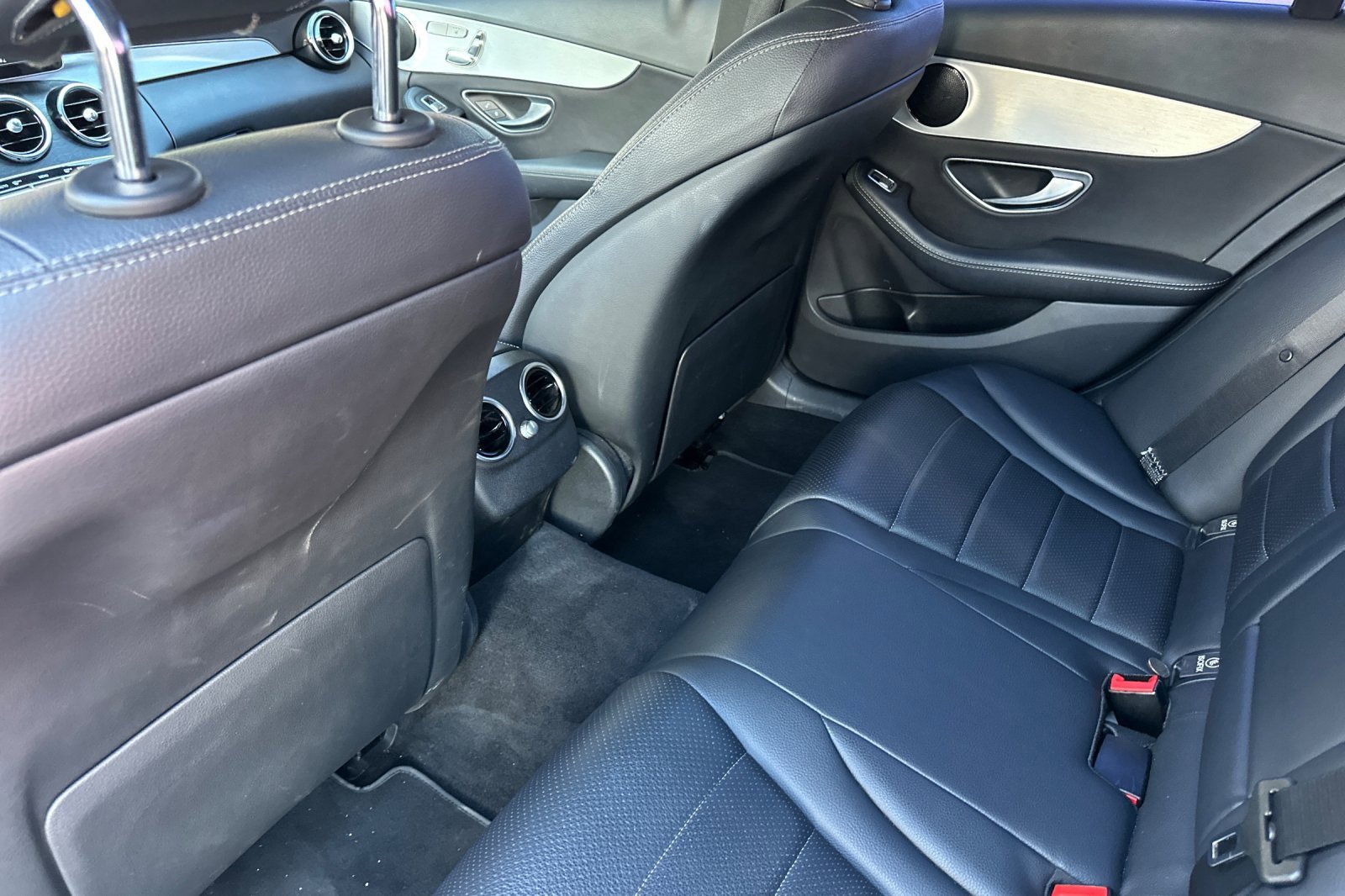 Used 2018 Mercedes-Benz C 300 Sedan image 15