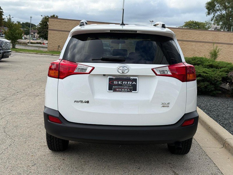 Used 2015 Toyota RAV4 XLE AWD/4WD image 4