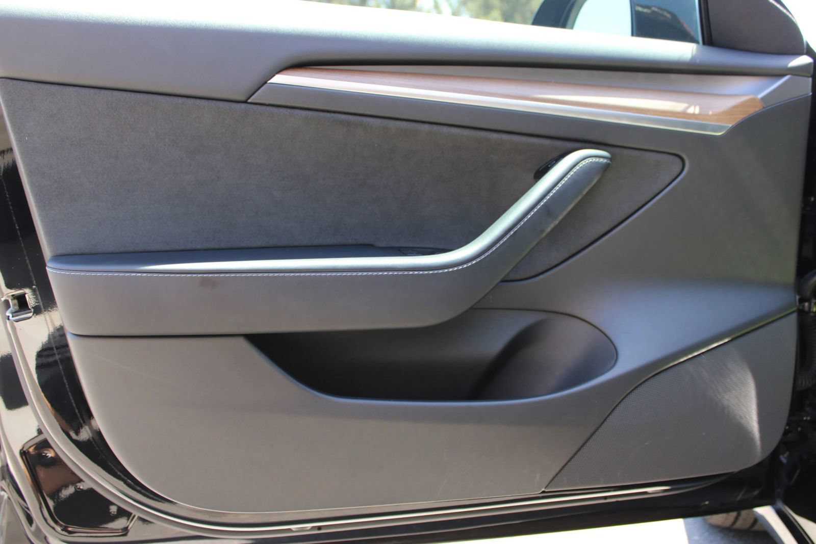 Used 2022 Tesla Model 3 Long Range AWD/4WD image 8