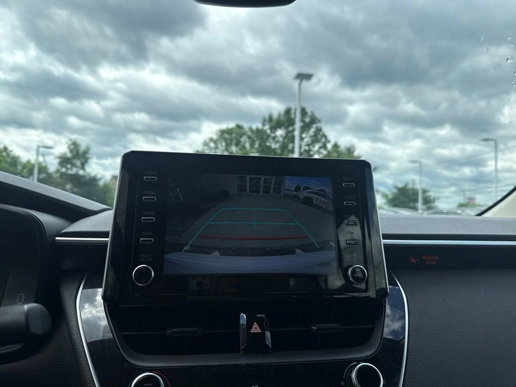Used 2020 Toyota Corolla LE FWD image 19