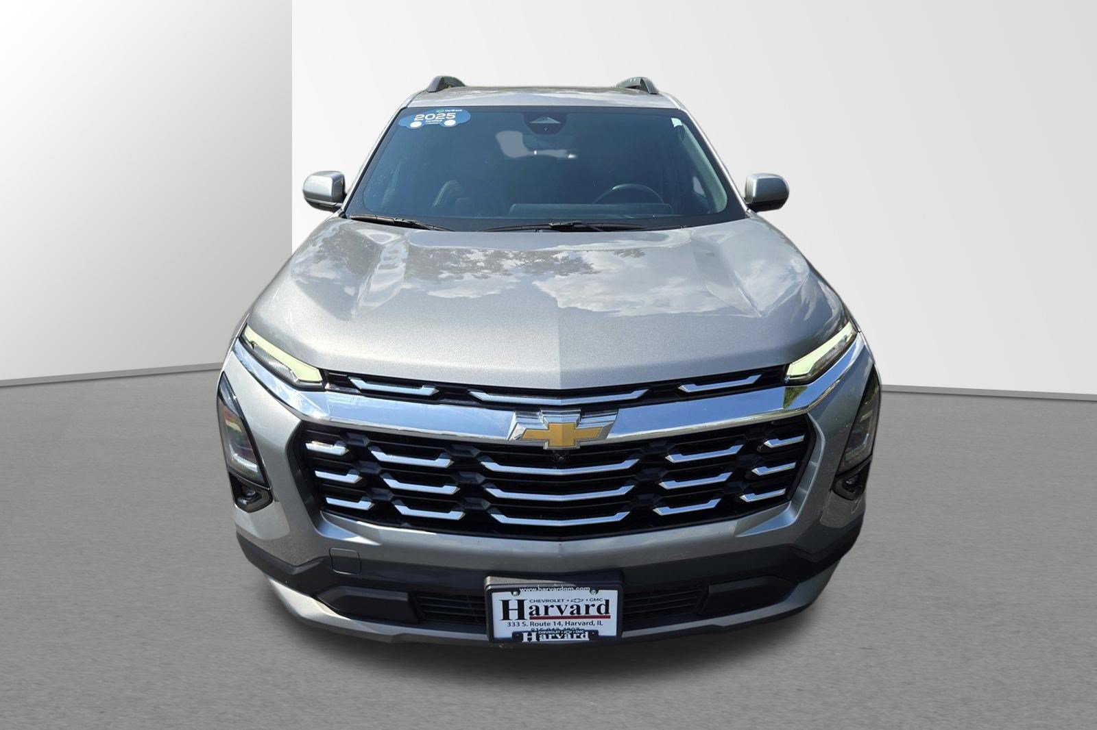 Used 2025 Chevrolet Equinox LT w/ Convenience Package II AWD/4WD image 2