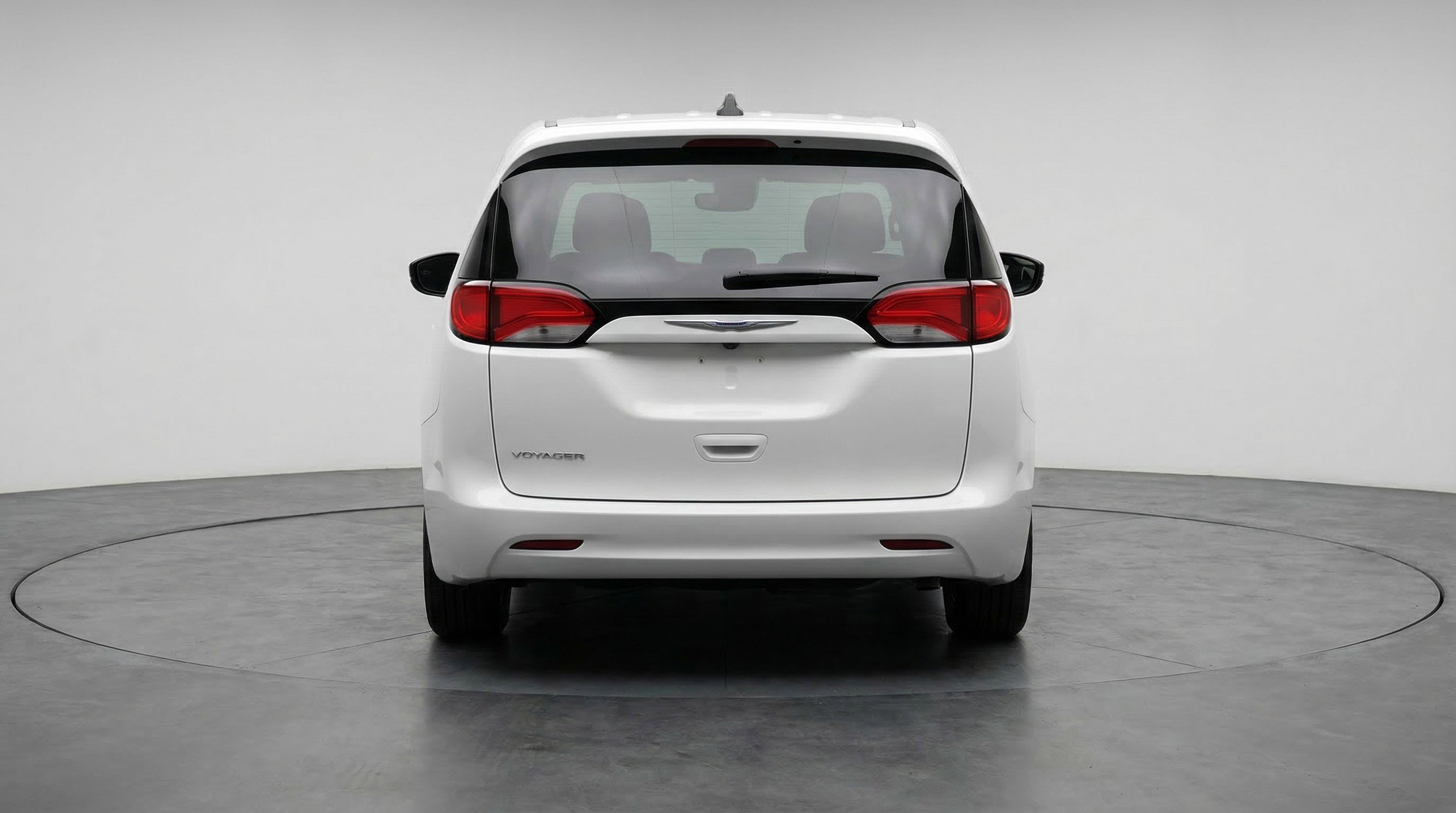 Used 2024 Chrysler Voyager LX FWD image 7