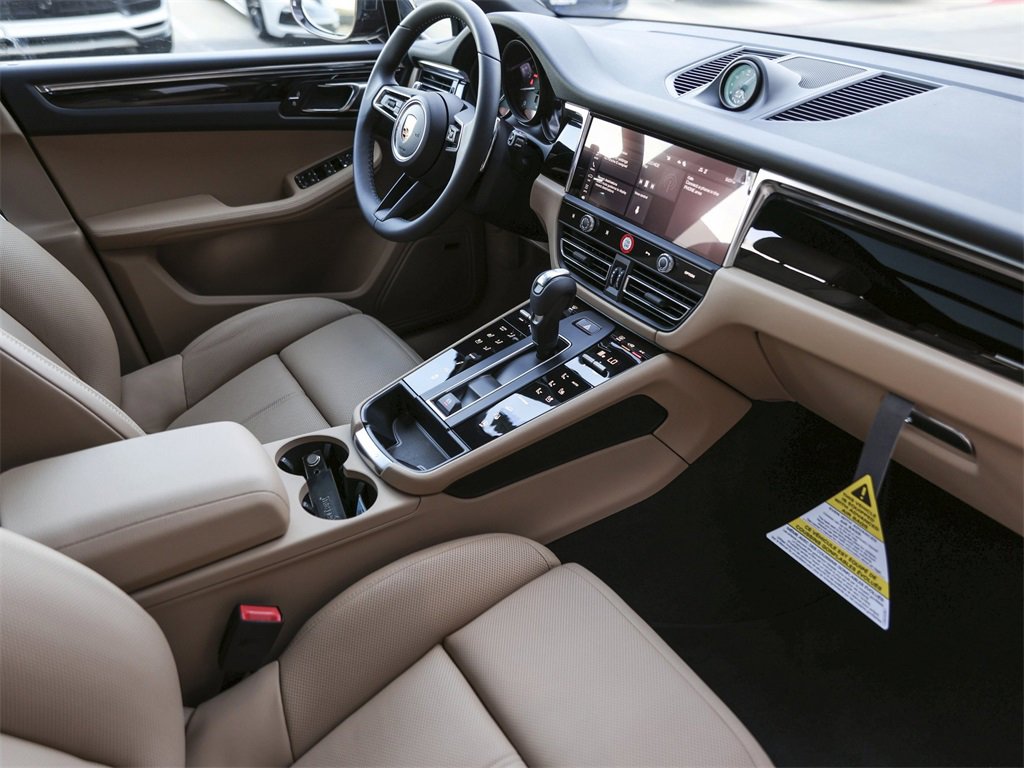 New 2026 Porsche Macan image 39