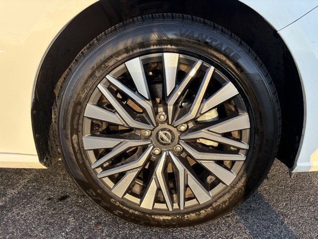 Used 2025 Nissan Altima 2.5 SV image 5