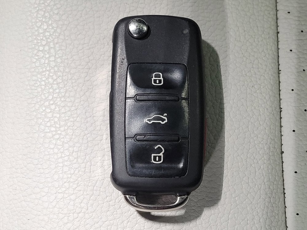 Used 2016 Volkswagen Jetta Sport FWD image 32