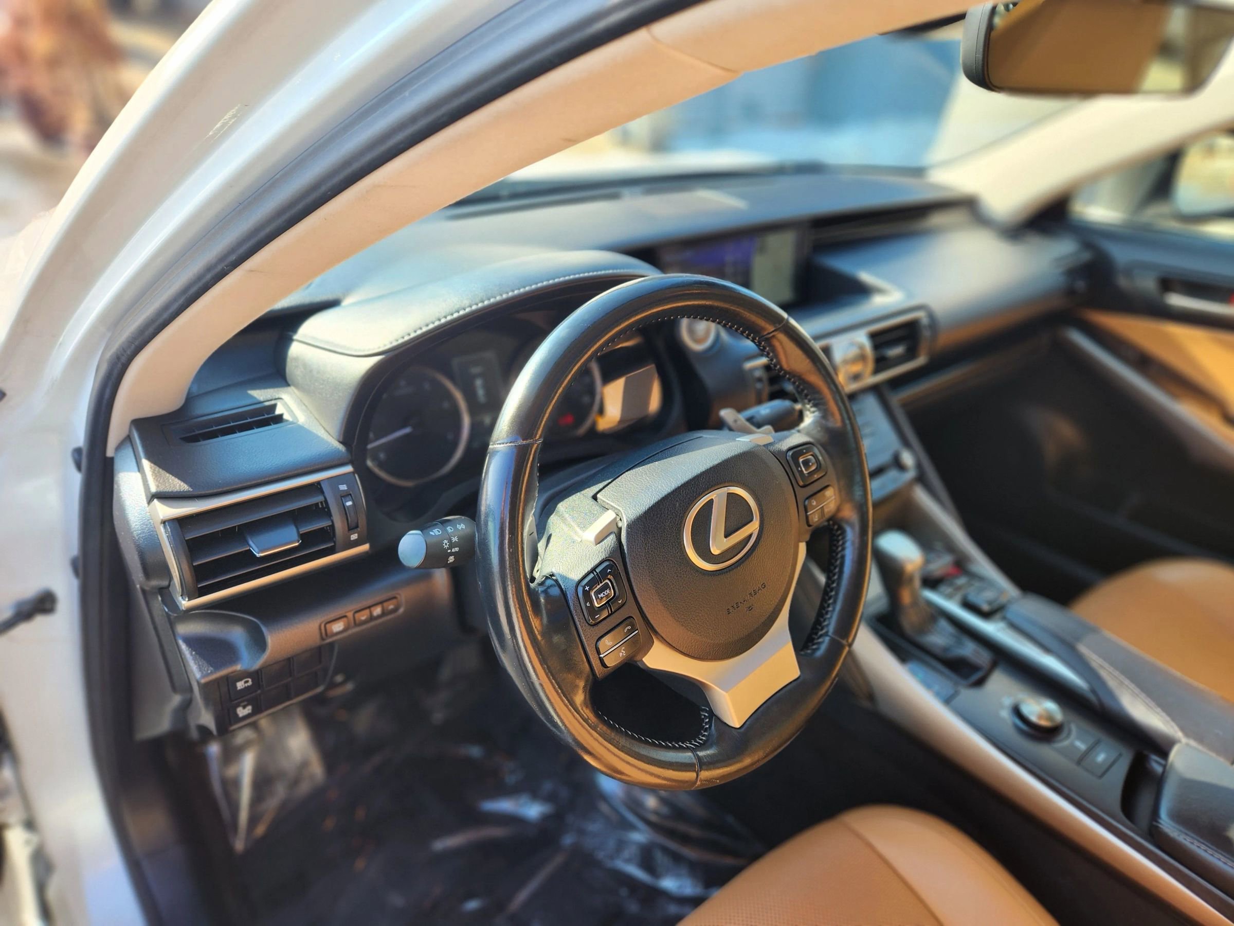 Used 2018 Lexus IS 300 AWD w/ Comfort Package image 26