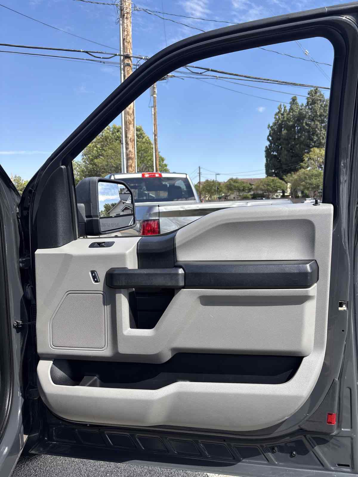 Used 2017 Ford F150 XL w/ Equipment Group 101A Mid RWD image 10
