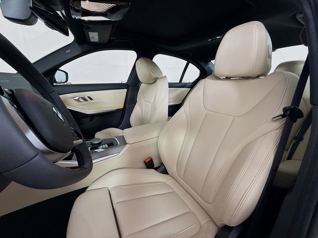 Used 2025 BMW 330i xDrive Sedan w/ Premium Package image 21