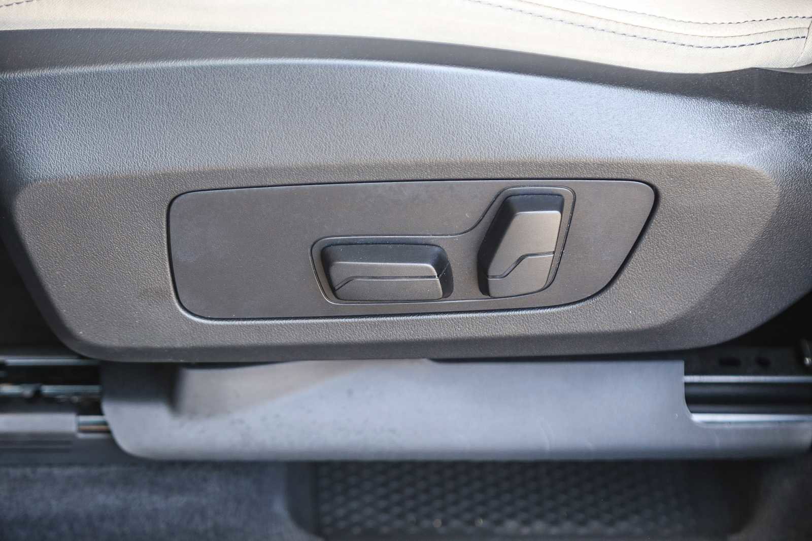 Certified 2023 BMW X1 xDrive28i image 17