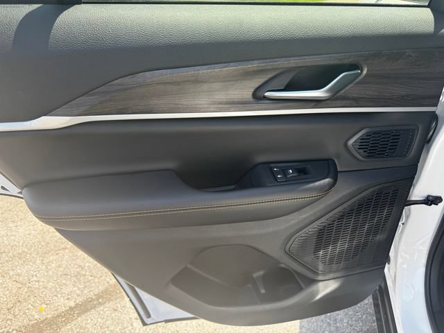 New 2026 Jeep Grand Cherokee Limited AWD/4WD image 19