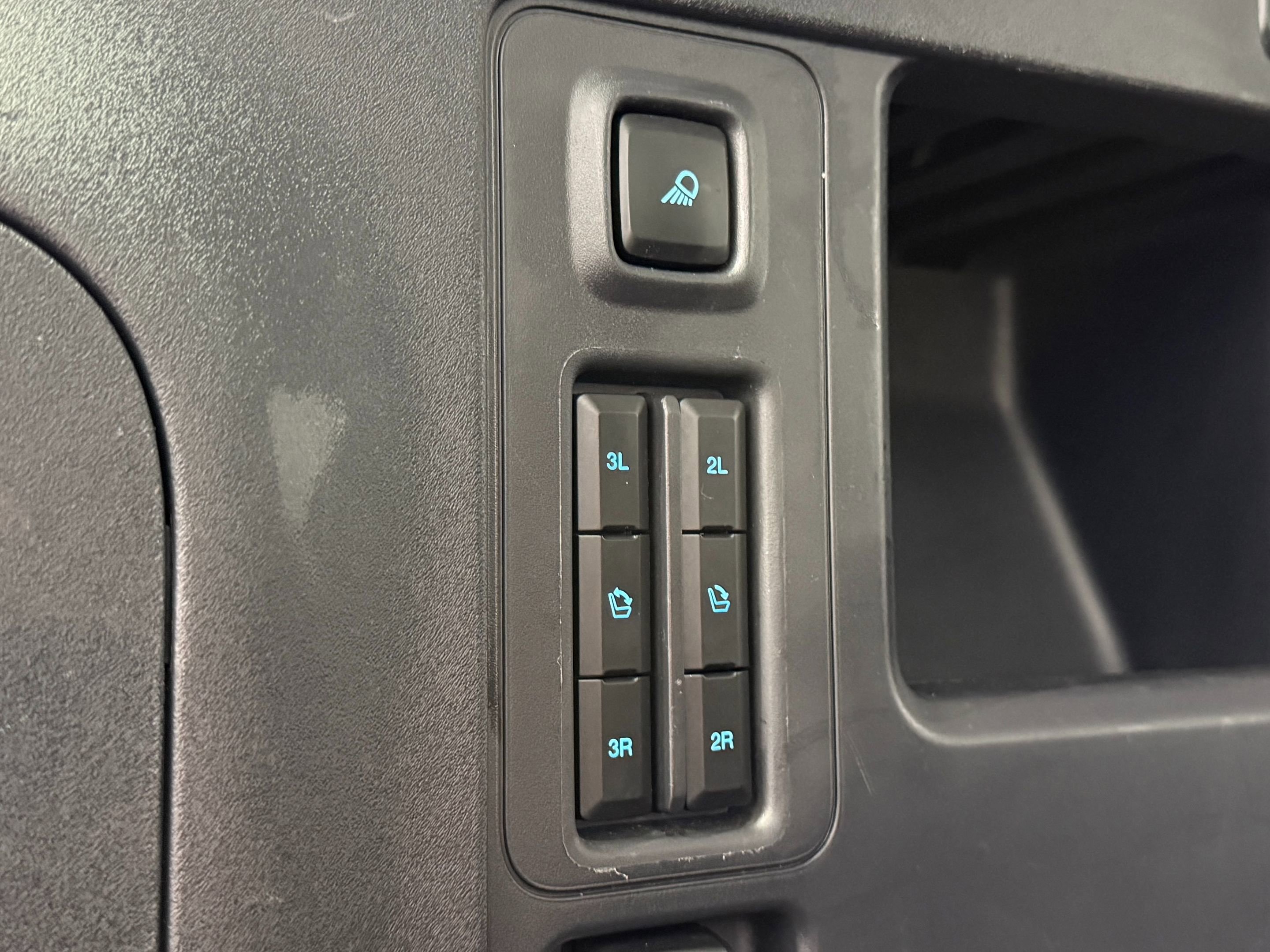 Used 2025 Ford Expedition Active AWD/4WD image 34