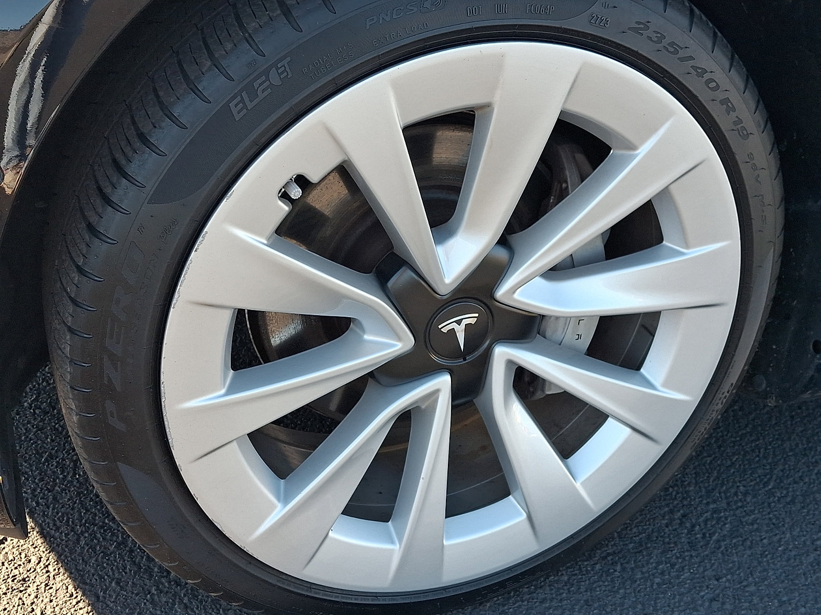 Used 2022 Tesla Model 3 Long Range AWD/4WD image 11