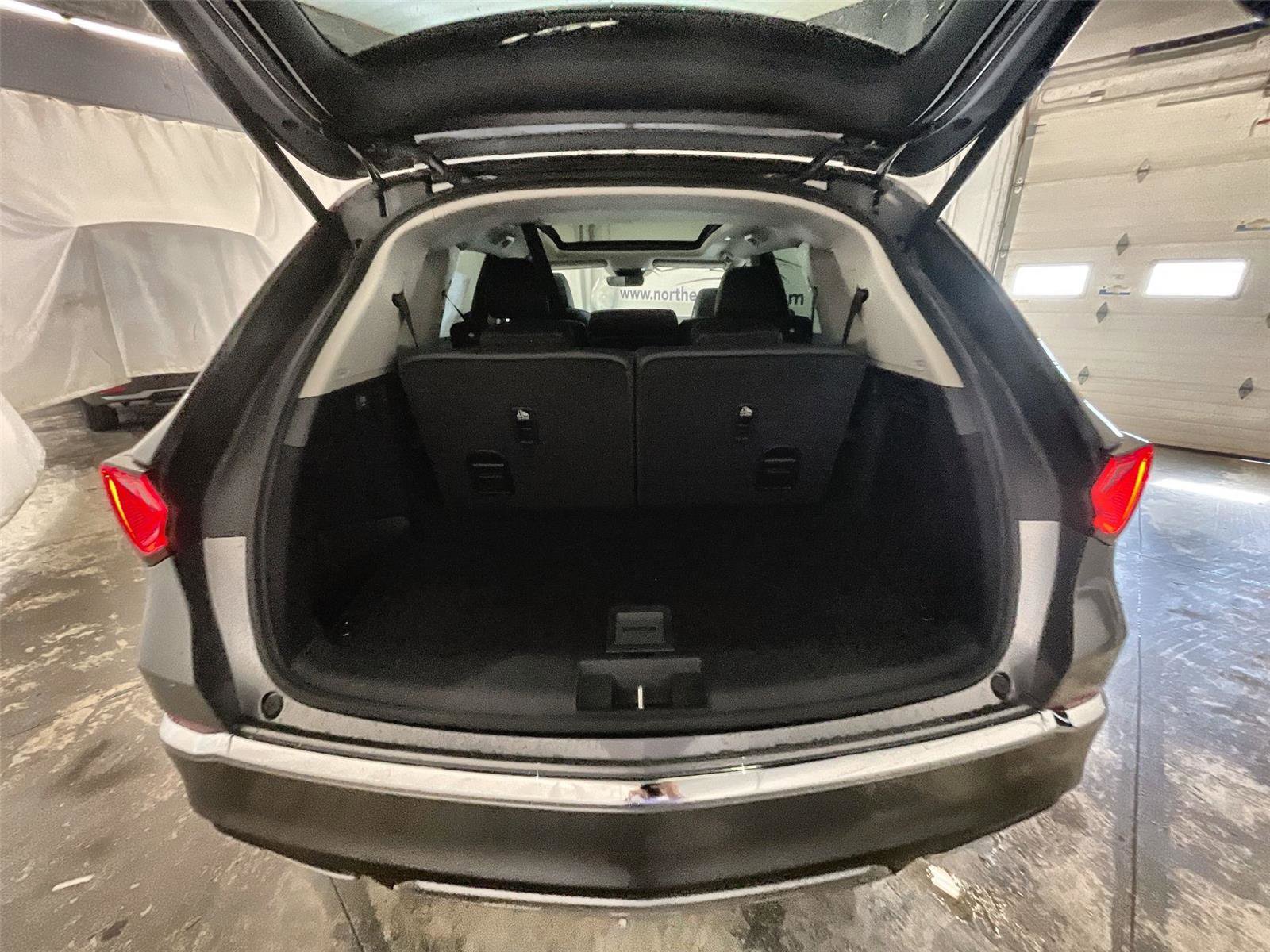 New 2026 Acura MDX SH-AWD image 34