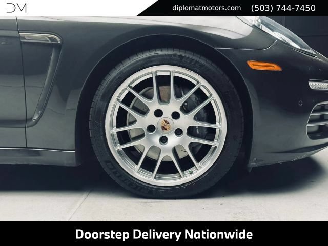 Used 2014 Porsche Panamera 4 AWD/4WD image 48