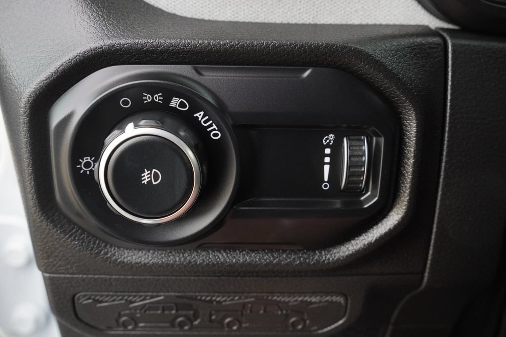 Certified 2025 Jeep Wrangler Unlimited Sport AWD/4WD image 16