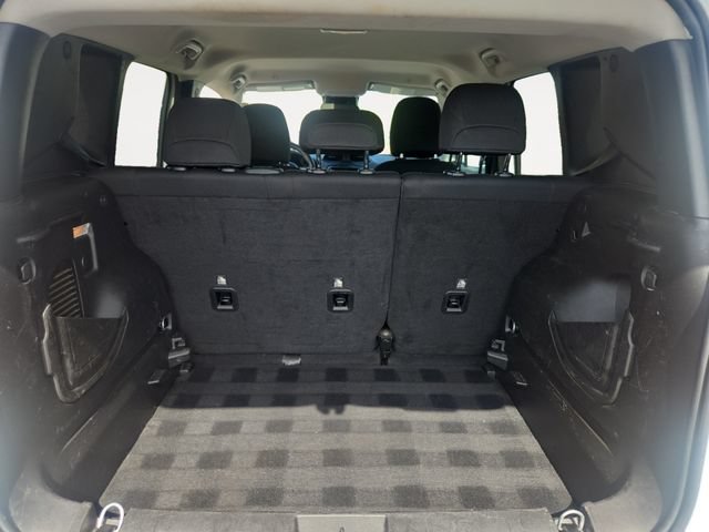 Used 2023 Jeep Renegade Latitude AWD/4WD image 32
