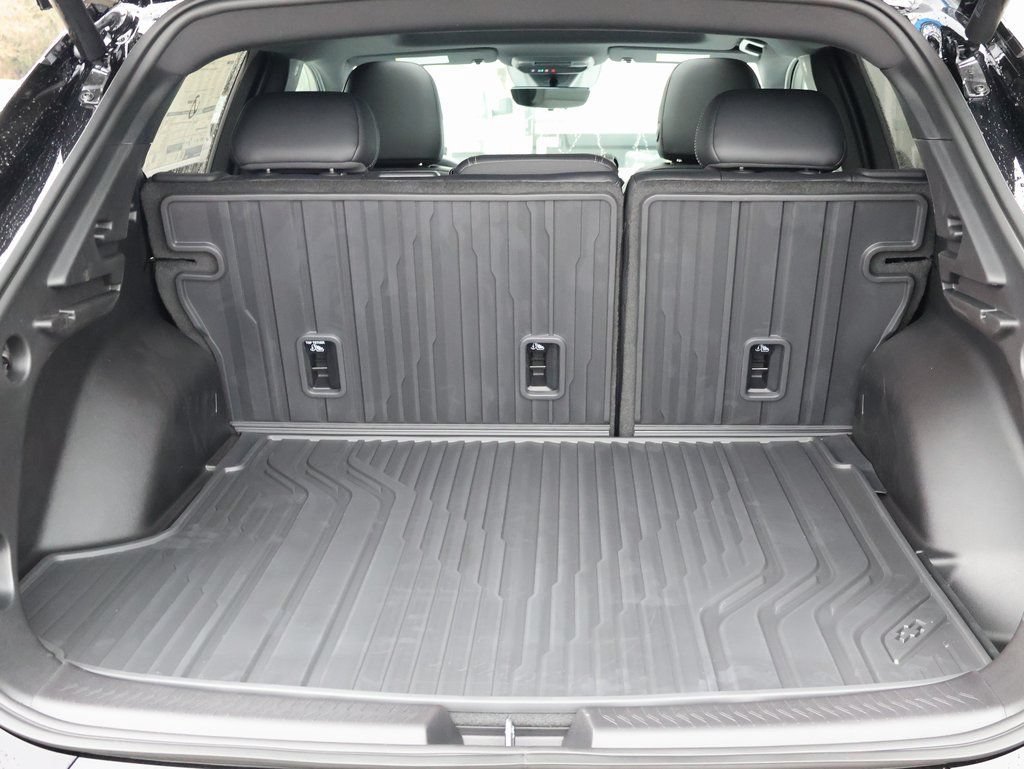 New 2026 Chevrolet Equinox EV LT w/ Convenience Package II FWD image 29