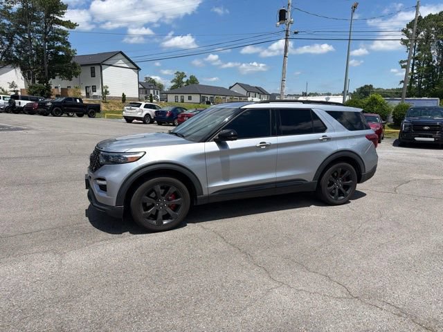 Used 2021 Ford Explorer ST w/ Equipment Group 401A AWD/4WD image 2