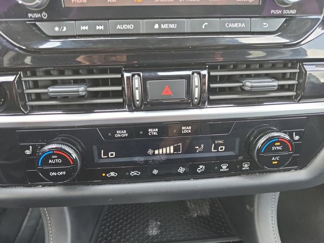Used 2025 Nissan Pathfinder SV FWD image 4