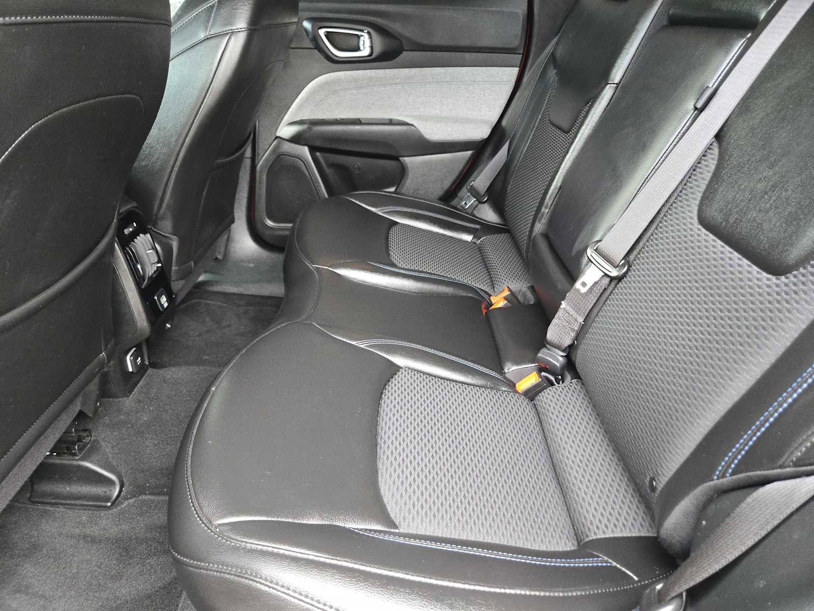 Used 2022 Jeep Compass Latitude image 29