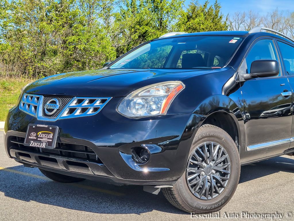Used 2015 Nissan Rogue S w/ Convenience Package image 2