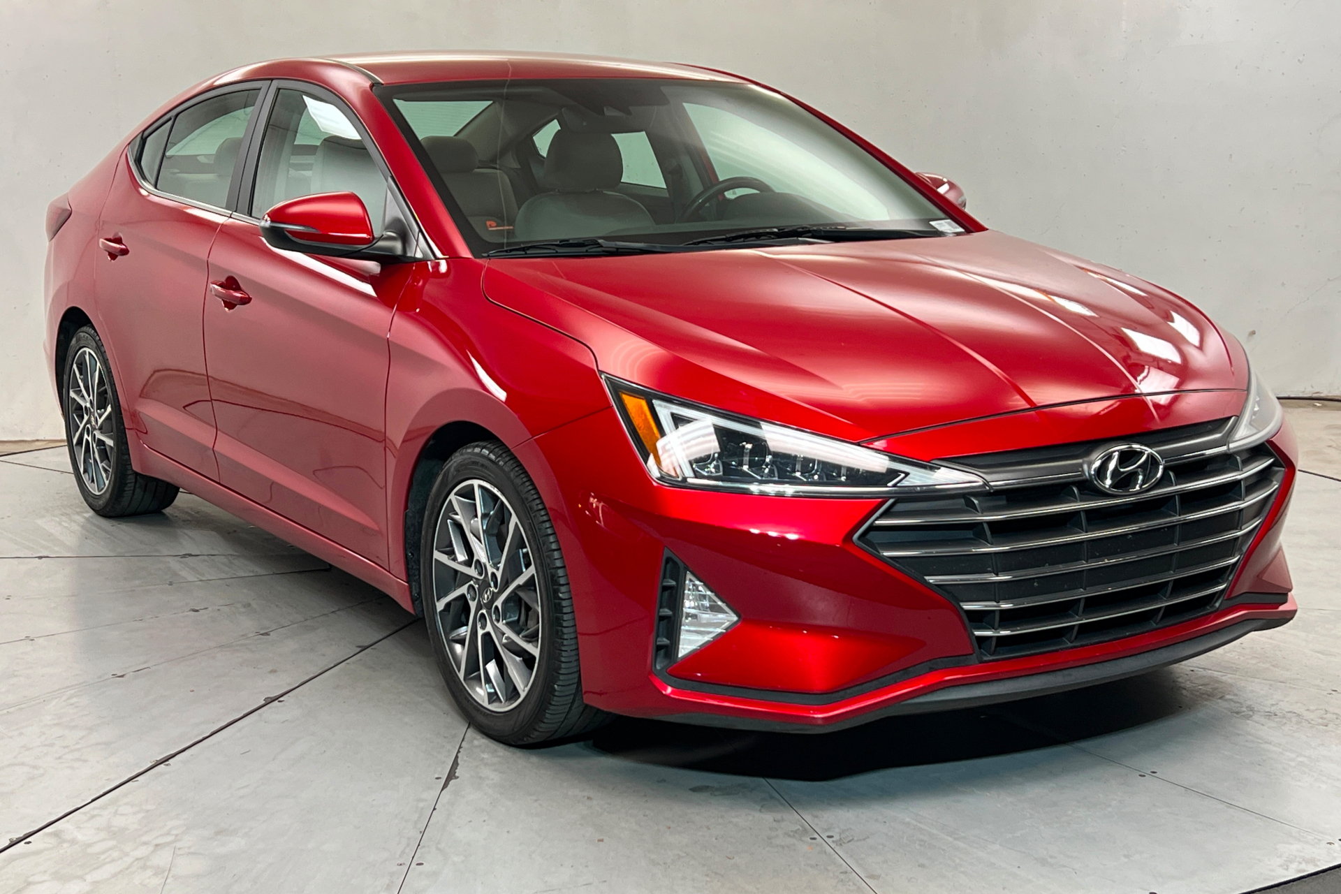 Used 2020 Hyundai Elantra Limited FWD image 7