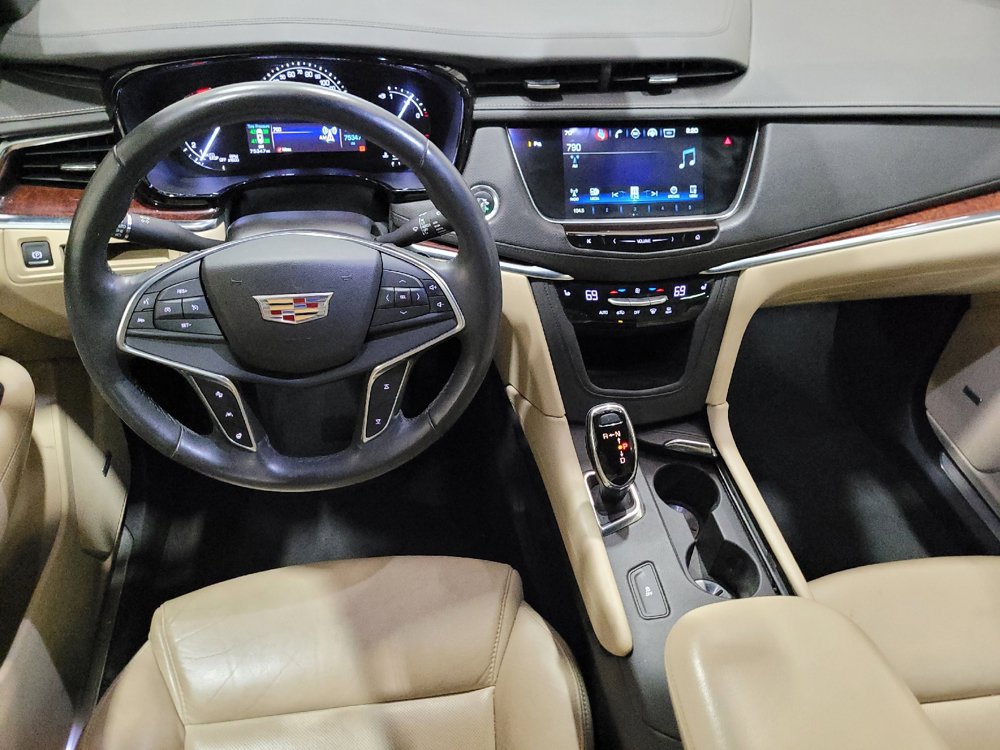 Used 2018 Cadillac XT5 Luxury w/ Driver Awareness Package FWD image 22