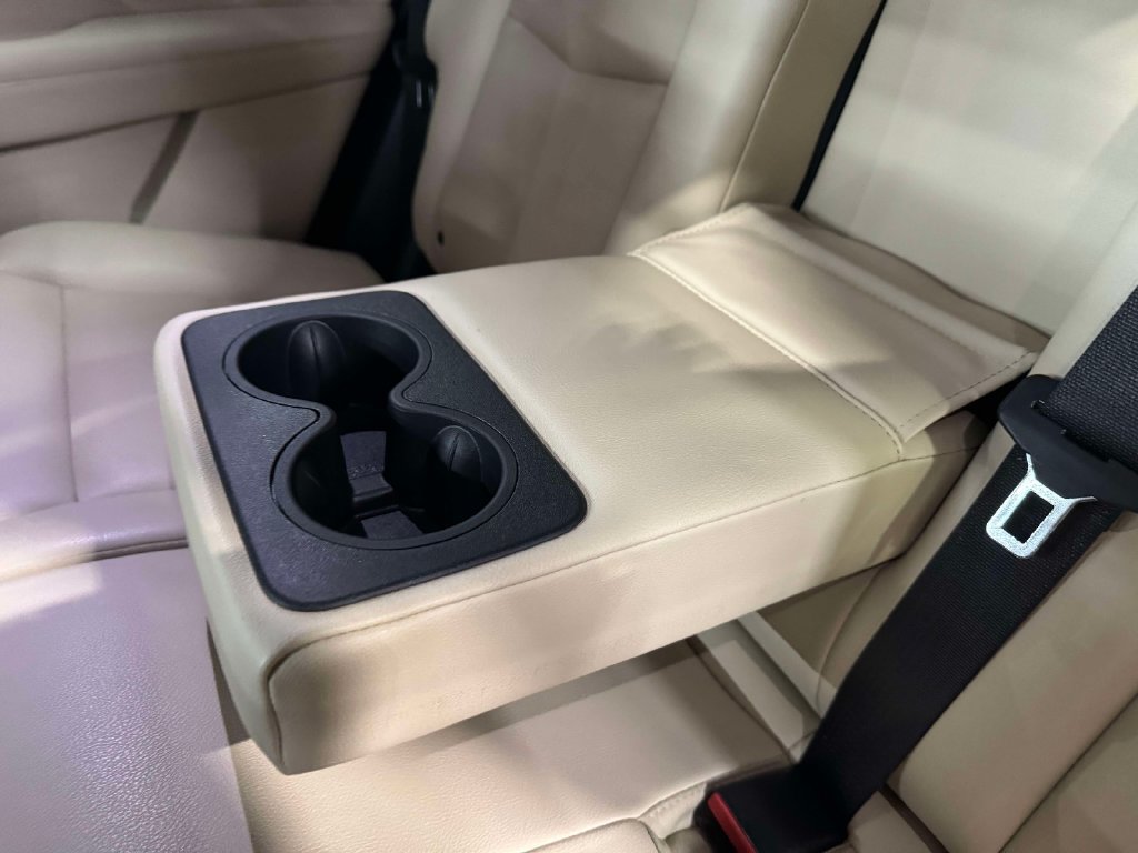 Used 2018 Cadillac XT5 FWD image 11