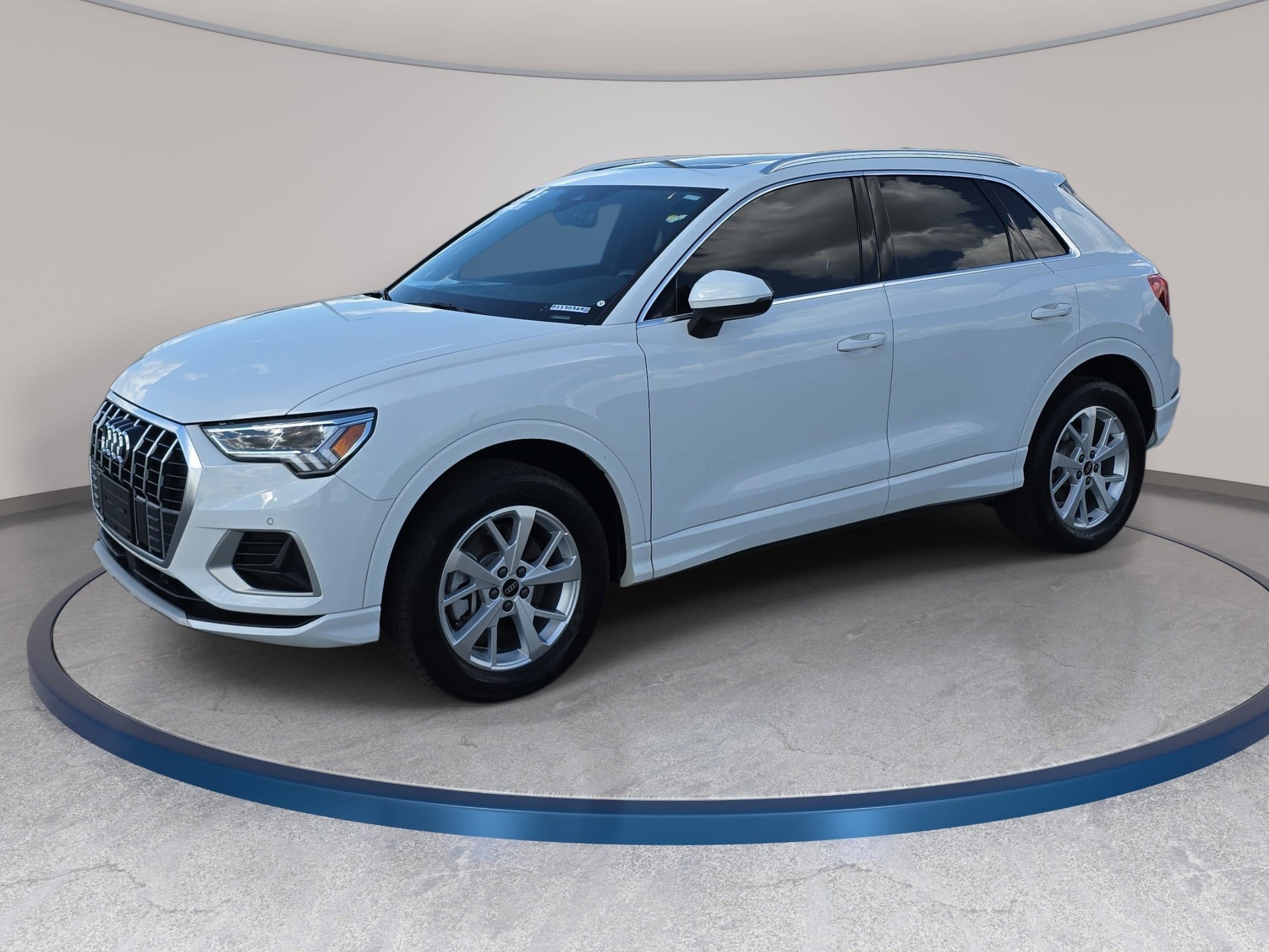 Certified 2023 Audi Q3 2.0T Premium image 1