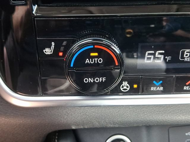 Used 2023 Nissan Rogue Platinum w/ Platinum Premium Package AWD/4WD image 27