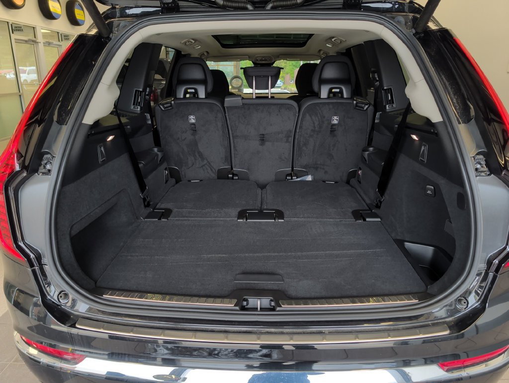 New 2026 Volvo XC90 B6 Plus w/ Protection Package Premier AWD/4WD image 27