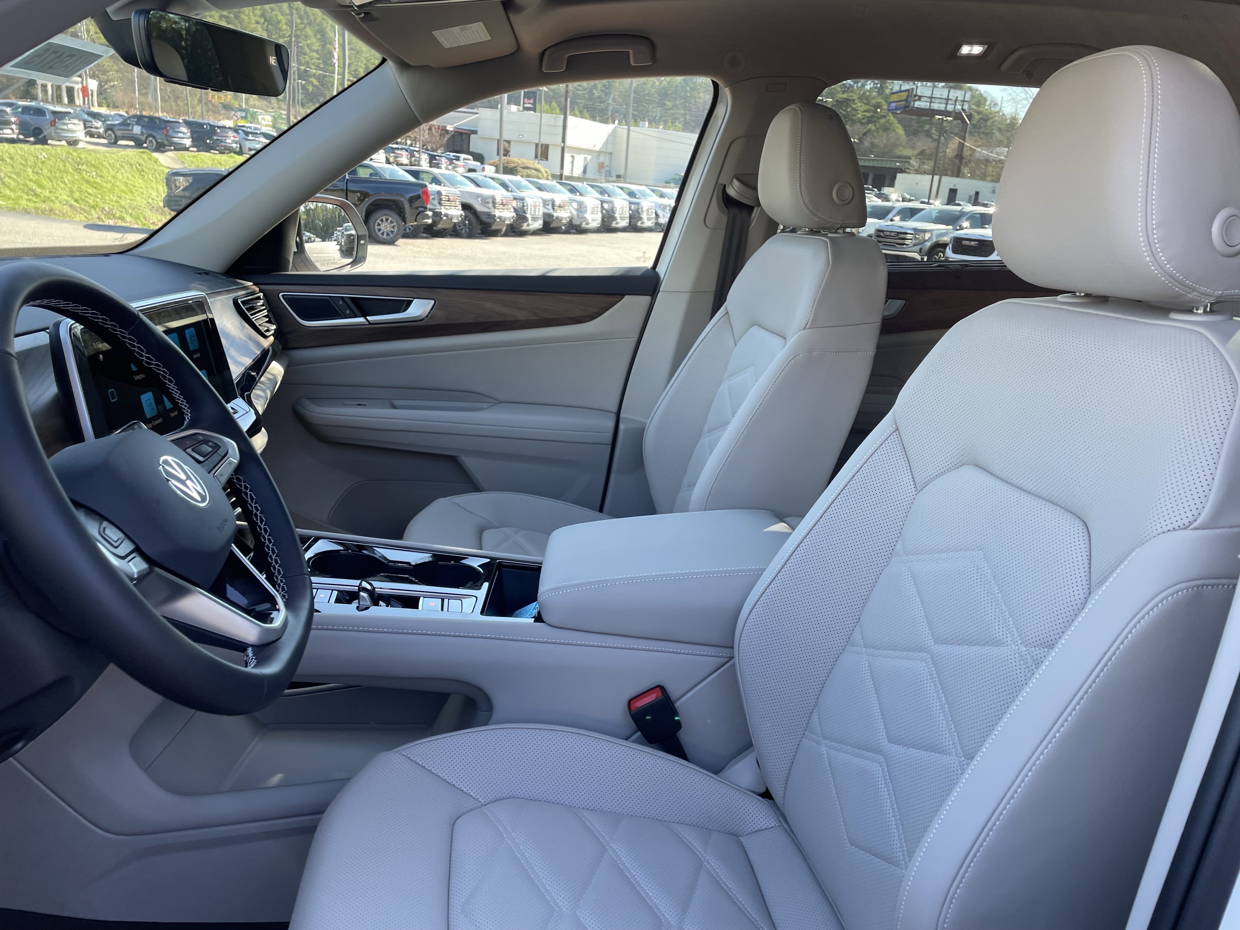 New 2026 Volkswagen Atlas SE image 15