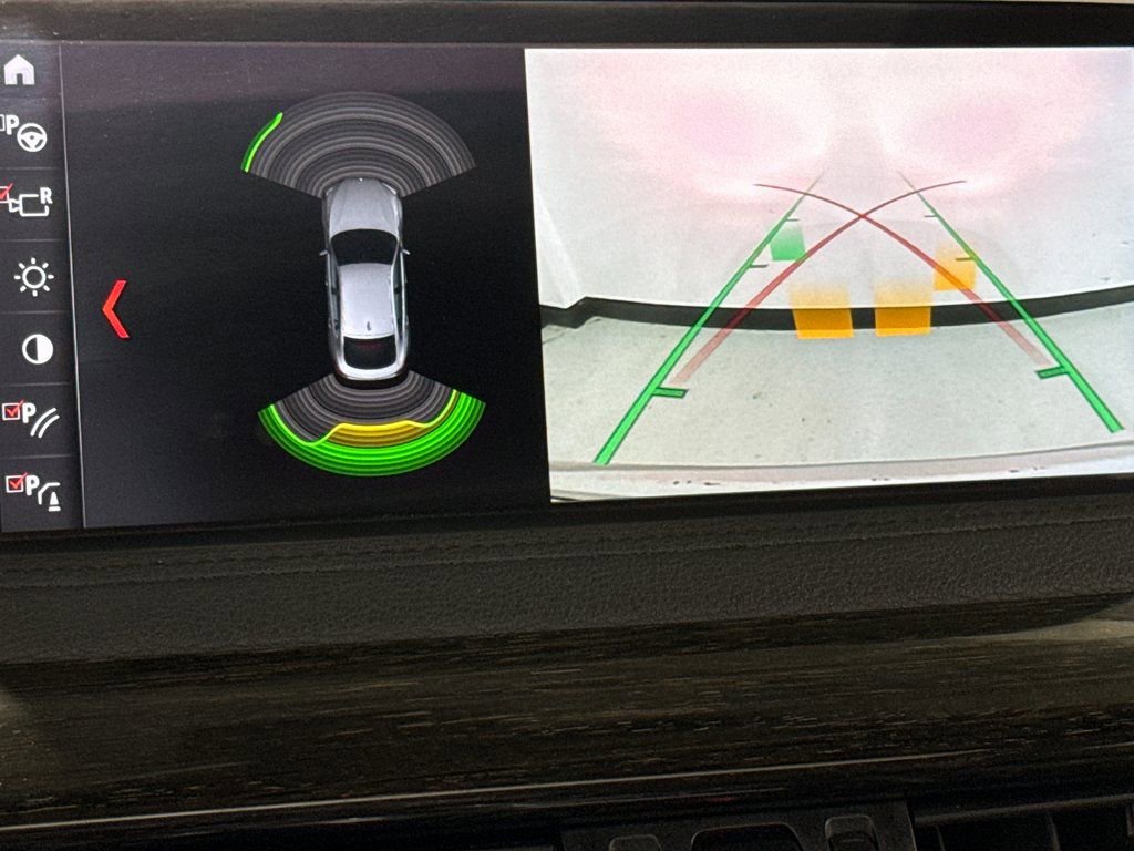 Used 2018 BMW X6 sDrive35i w/ Driving Assistance Package image 8