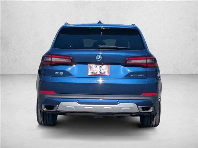 Used 2023 BMW X5 xDrive45e w/ Parking Assistance Package AWD/4WD image 7