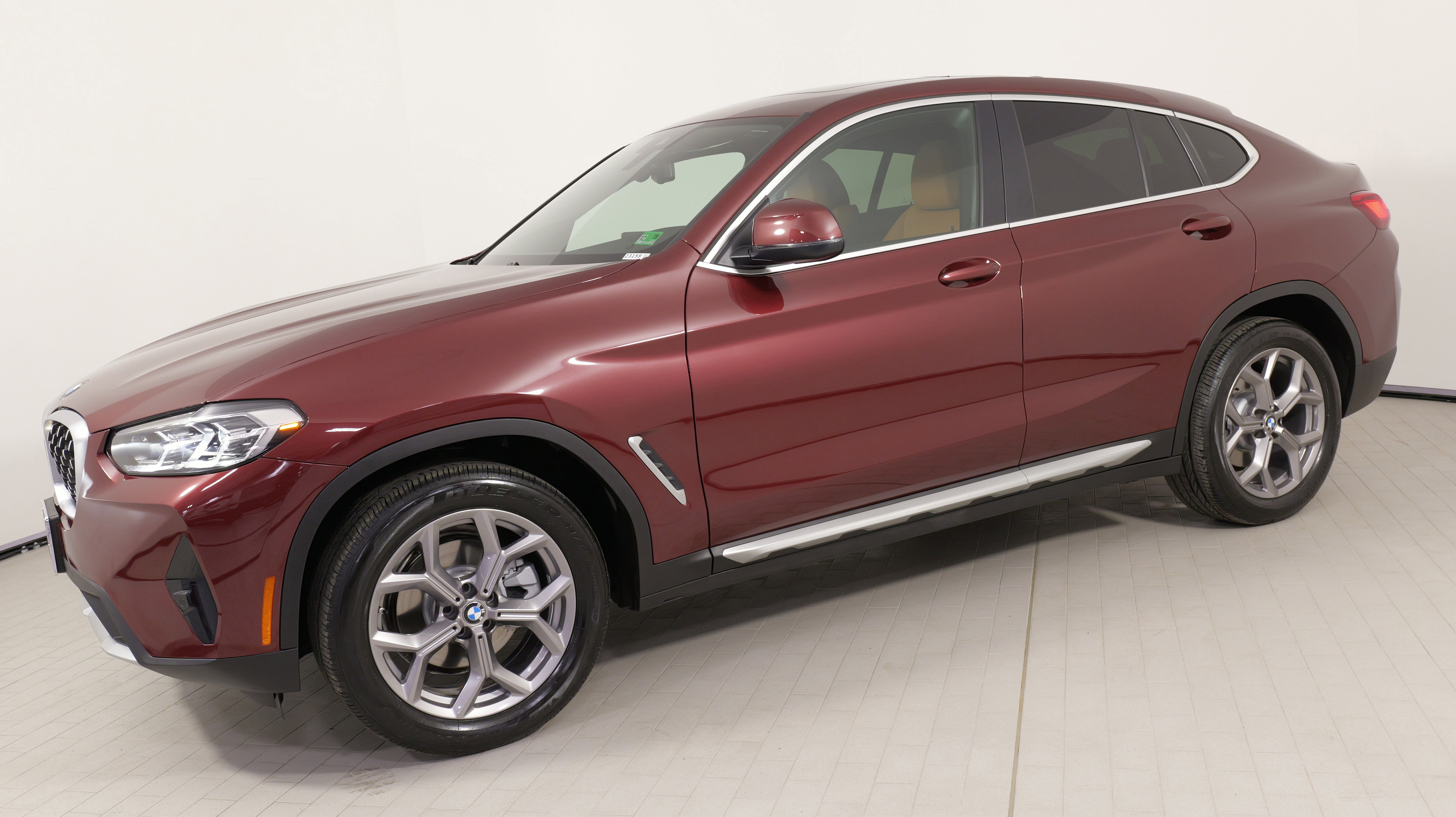 Used 2023 BMW X4 xDrive30i w/ Premium Package AWD/4WD image 1