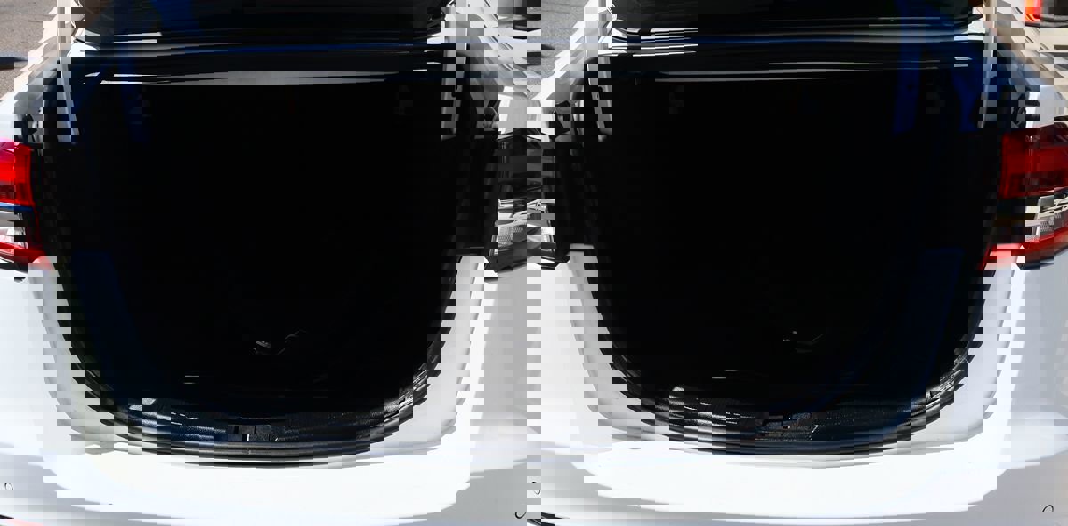 Used 2020 Ford Fusion SE image 25