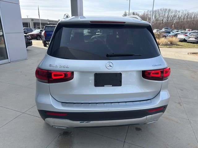 Used 2021 Mercedes-Benz GLB 250 4MATIC image 6
