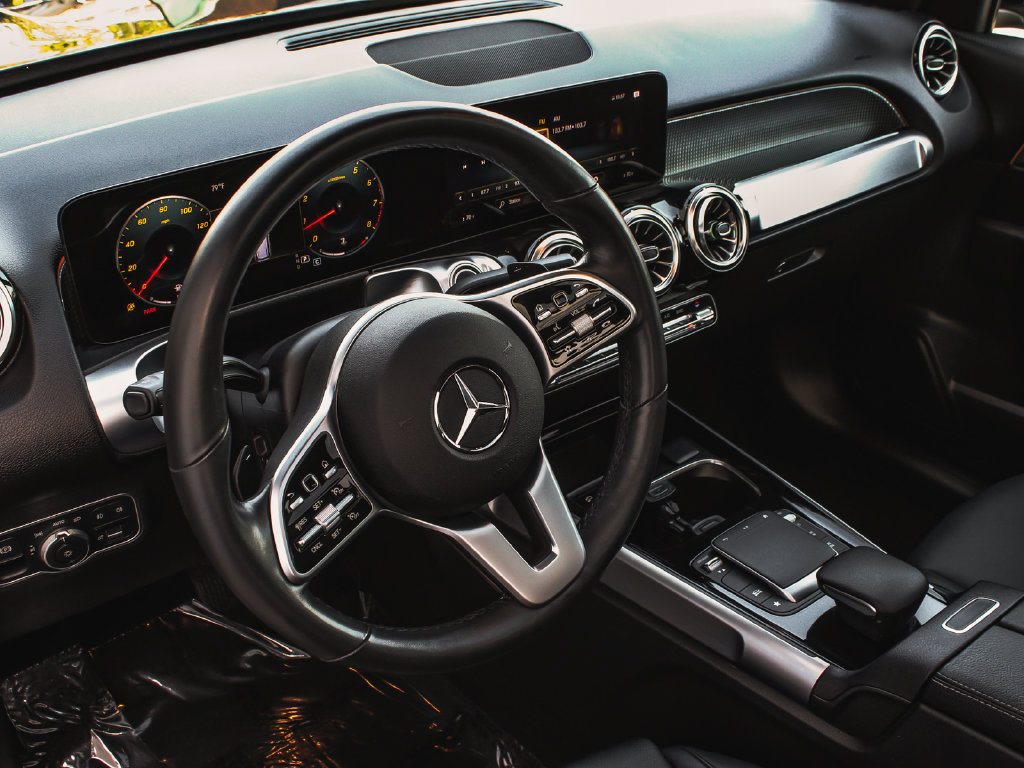 Used 2022 Mercedes-Benz GLB 250 4MATIC image 16