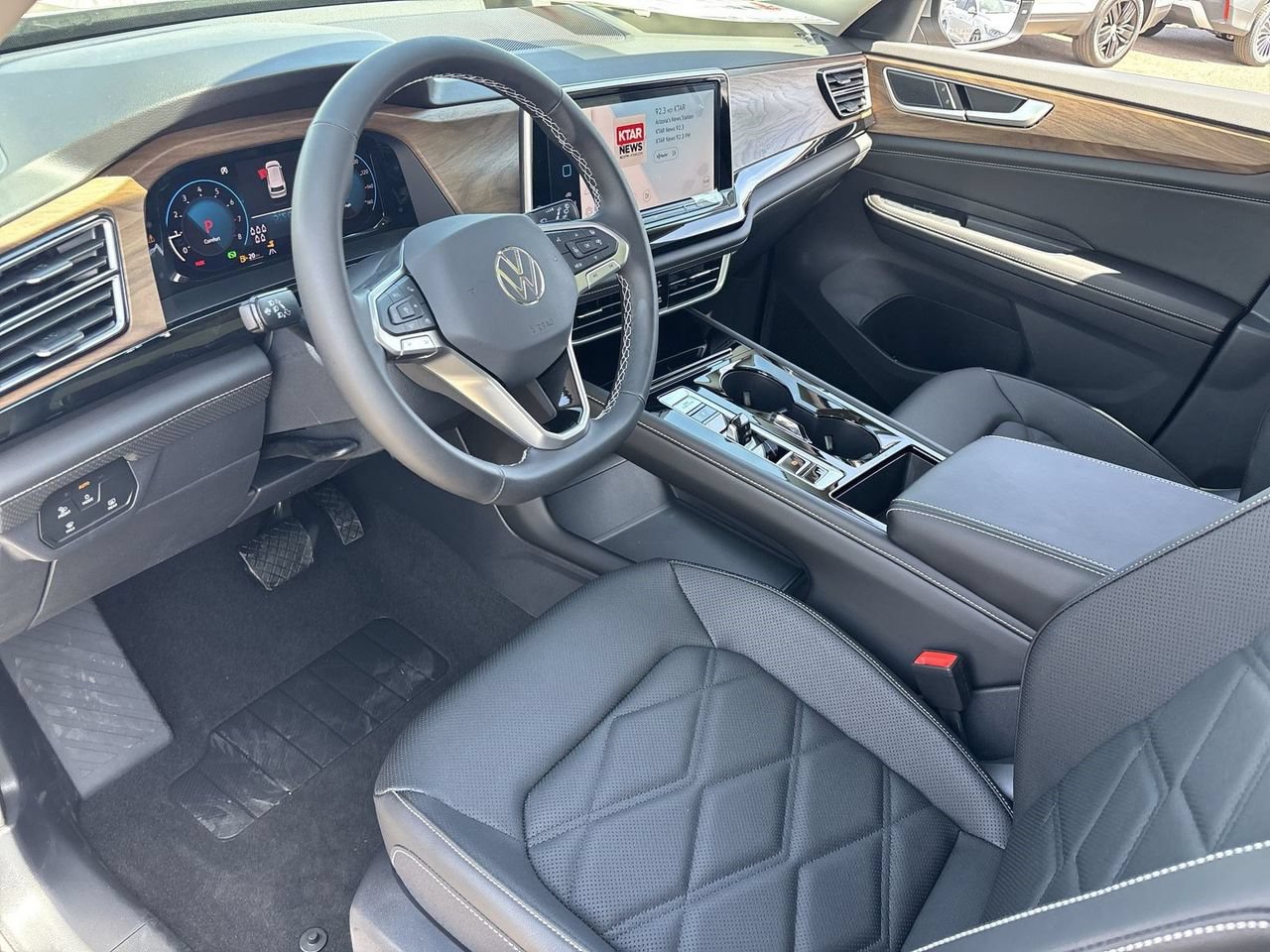 New 2026 Volkswagen Atlas SE FWD image 14